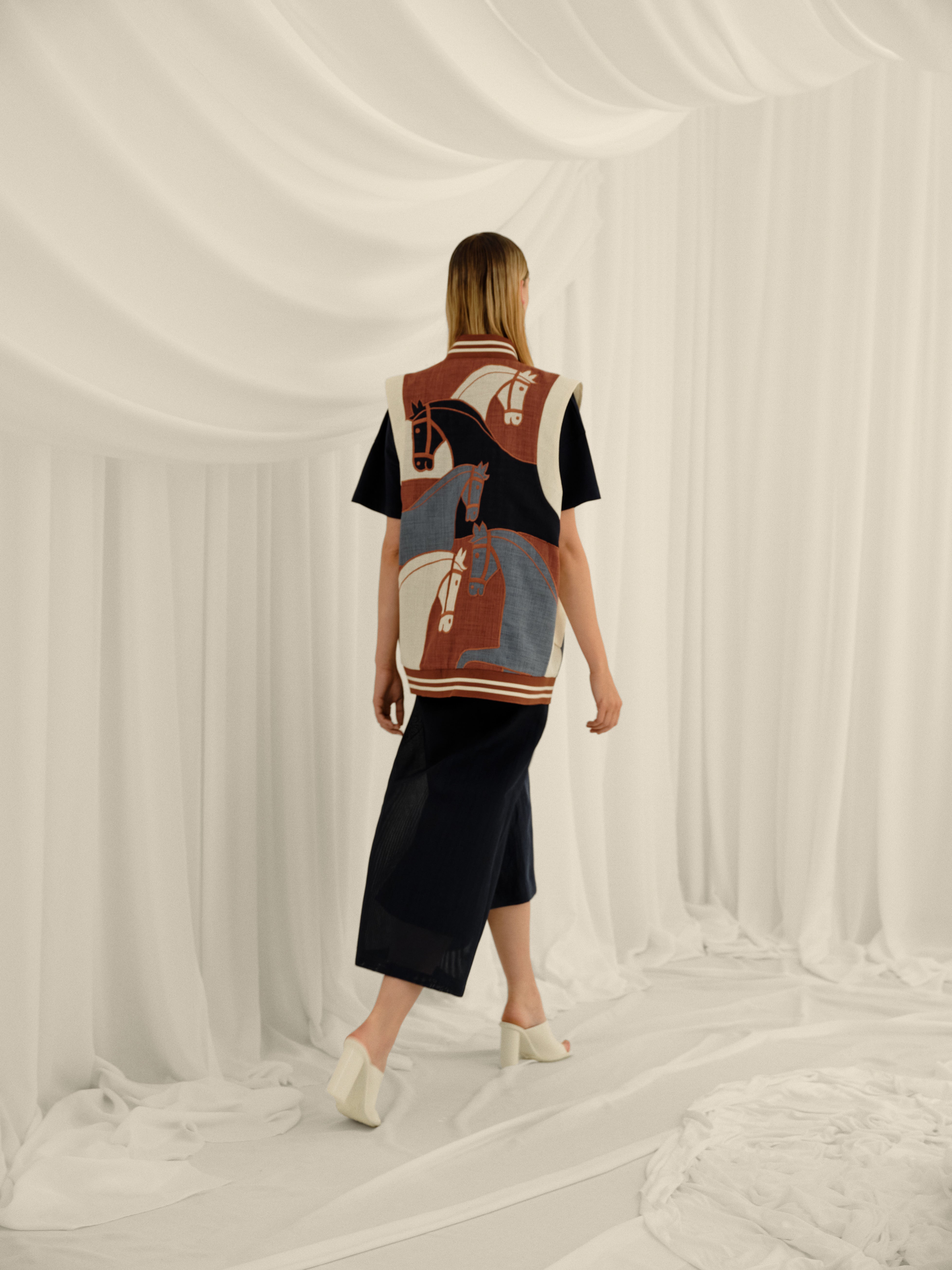 Summer Look 107 (5Horse Vest Koblen)