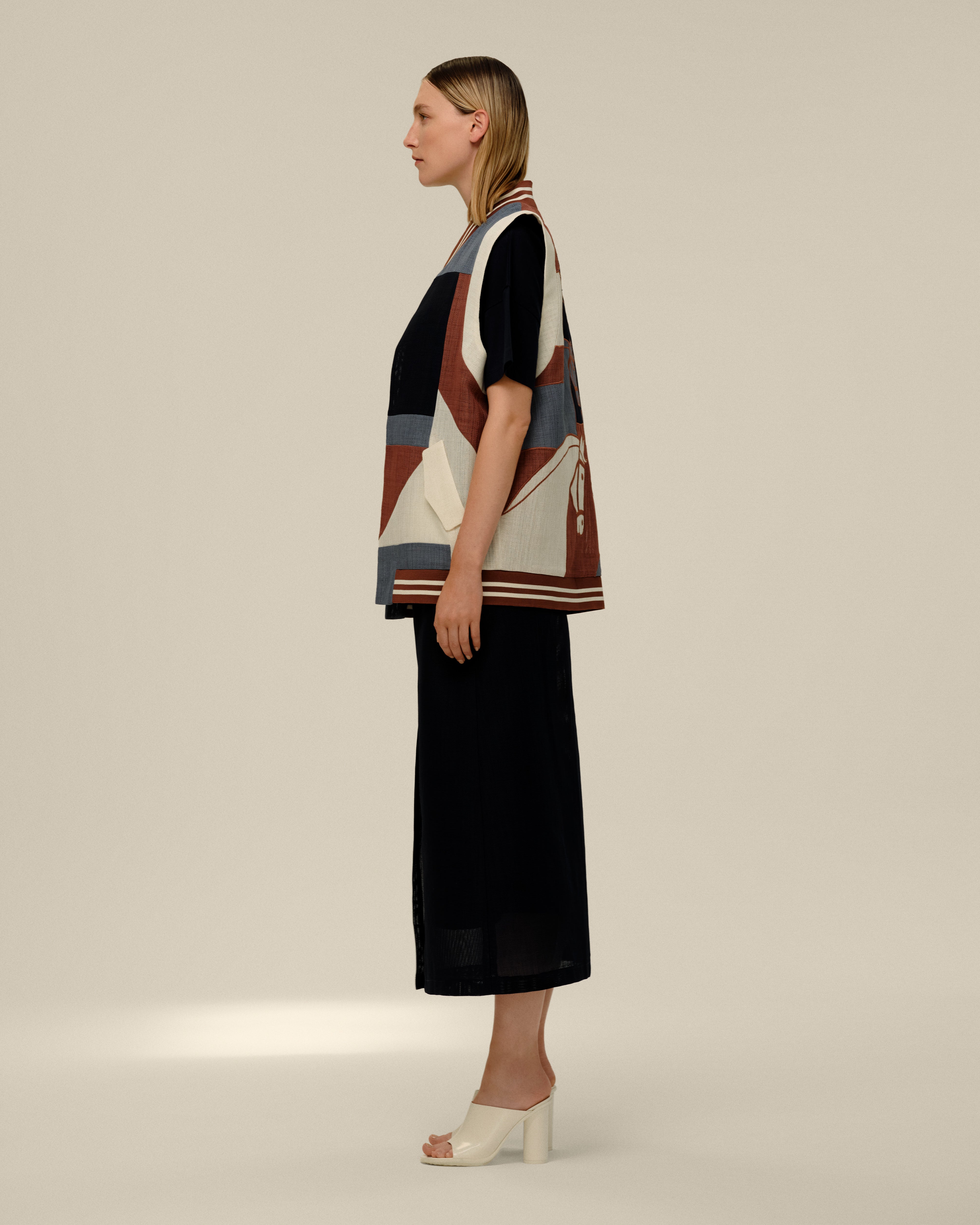 Summer Look 107 (5Horse Vest Koblen)